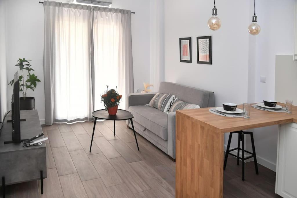 Modern In Ipitou, Plaka Athènes