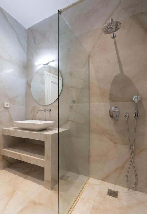 Appartement Modern In Ipitou, Plaka Athènes